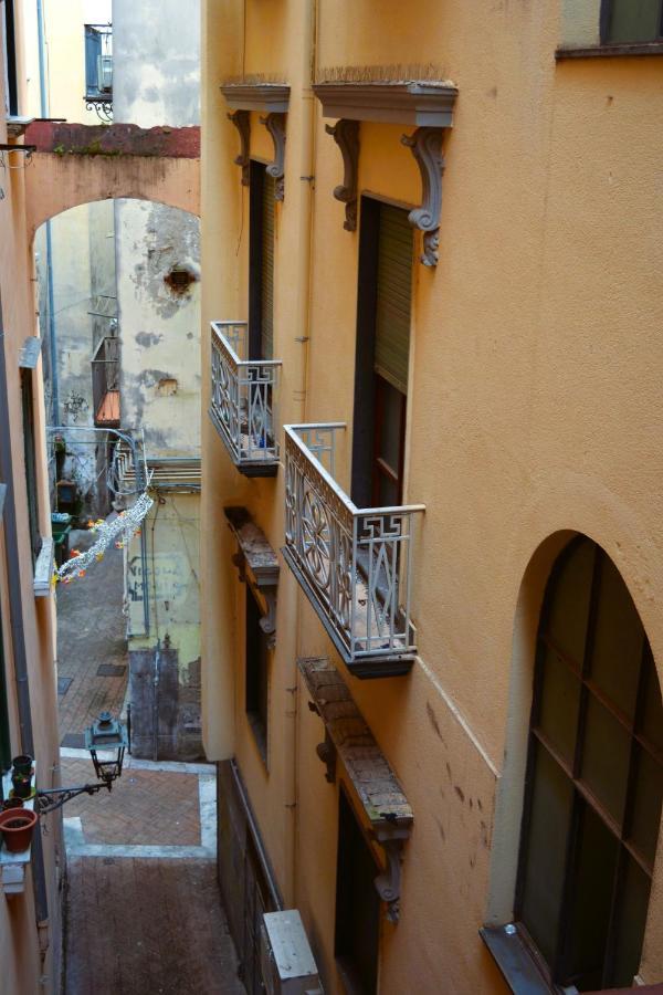 Apartamento Porta Felu Salerno Exterior foto