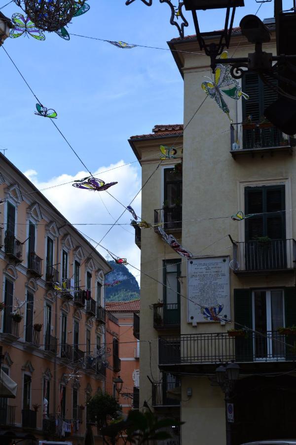Apartamento Porta Felu Salerno Exterior foto